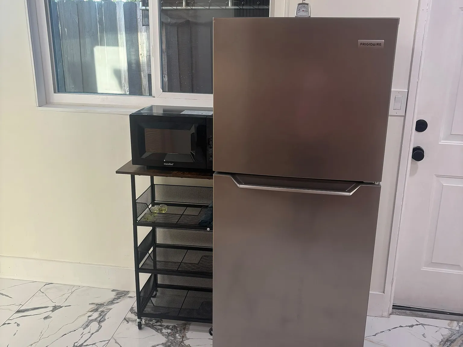 1 bed, 1352 sqft, $1,000 — Photo 4