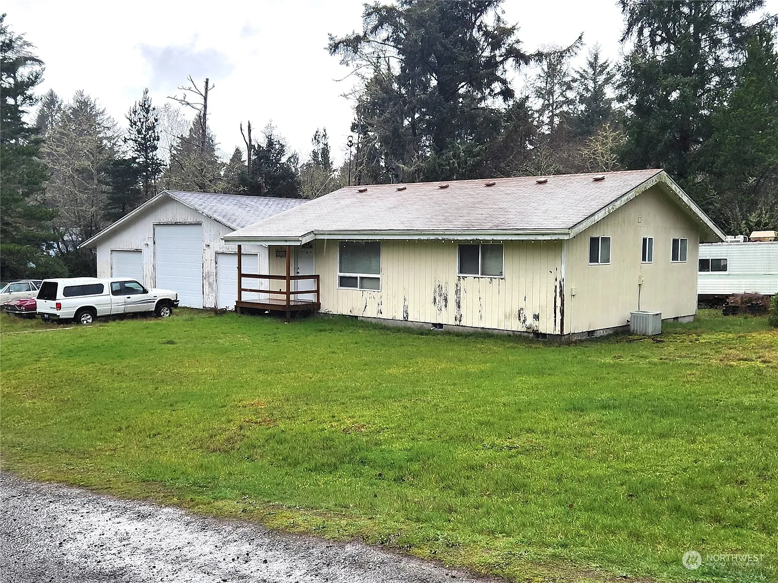 28503 U Street photo 1