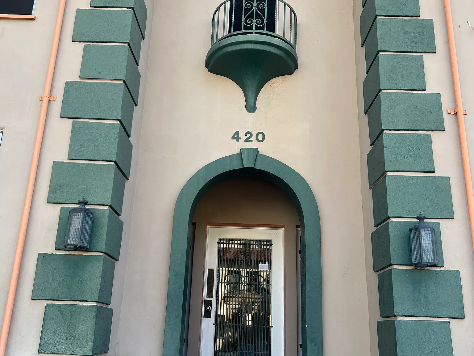 1 bed, 675 sqft, $1,900 — Photo 2