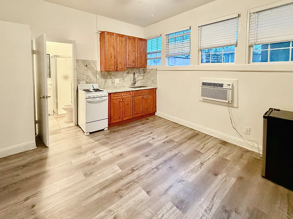 1624 P St #8