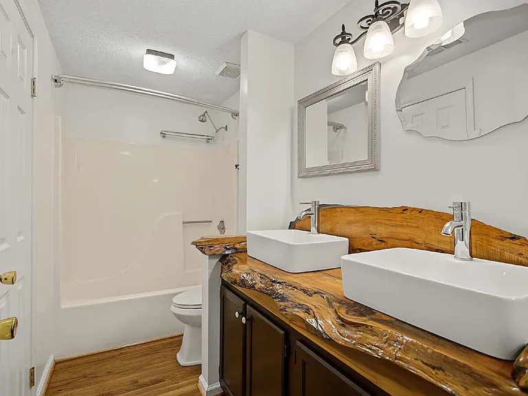 106 Dilworth Ct — Photo 40