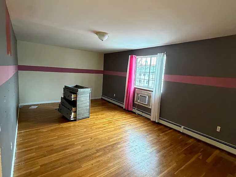 239 Robinson Ave #2 — Photo 9
