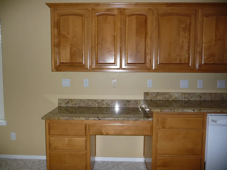 2053 W Park Ct NW — Photo 3