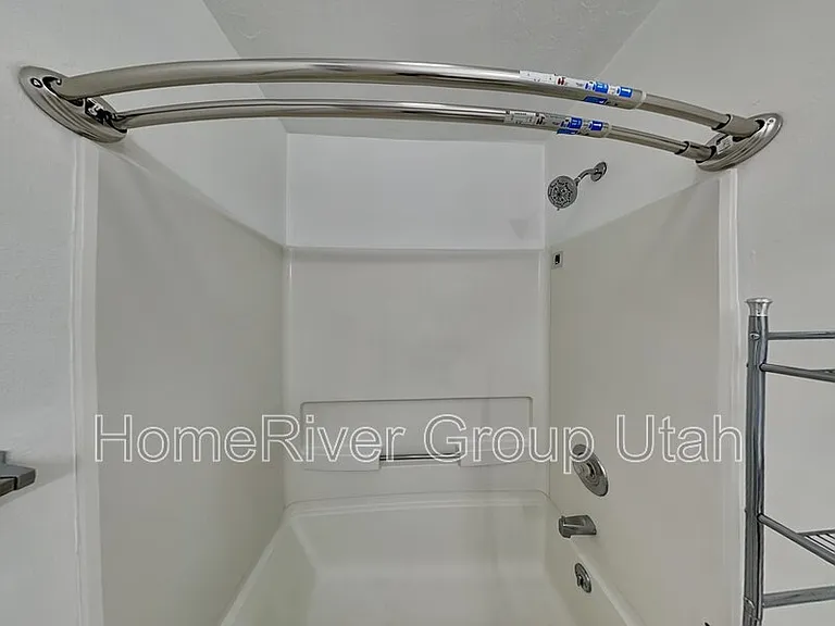 238 N Bliss Ct — Photo 11