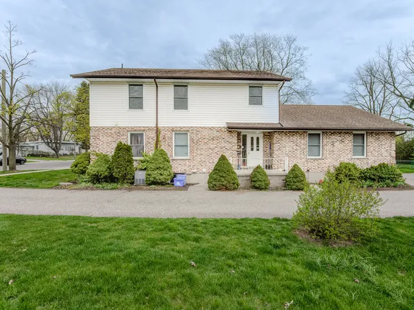 22 Clarence St #4, Aylmer, ON N5H 1T5