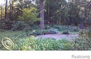 2nd image of 24363 Lois Ln