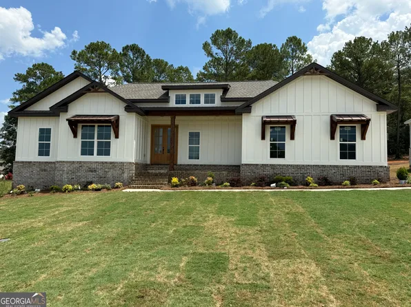 106 River Ridge Dr, Hawkinsville, GA 31036