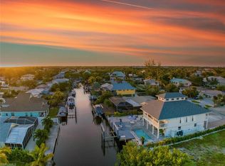 2736 Gulfview Dr, Naples, FL 34112
