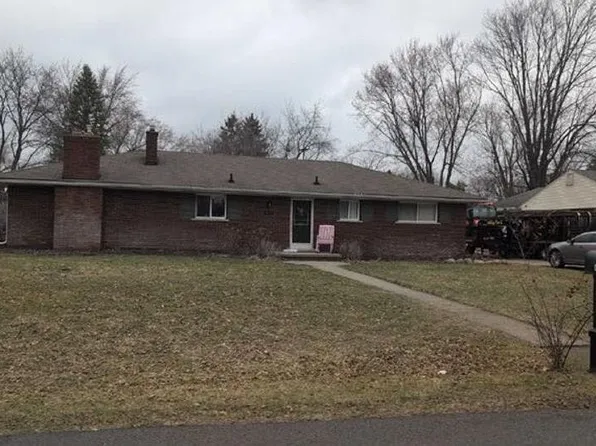 4525 Beuren St, Shelby Township, MI 48316