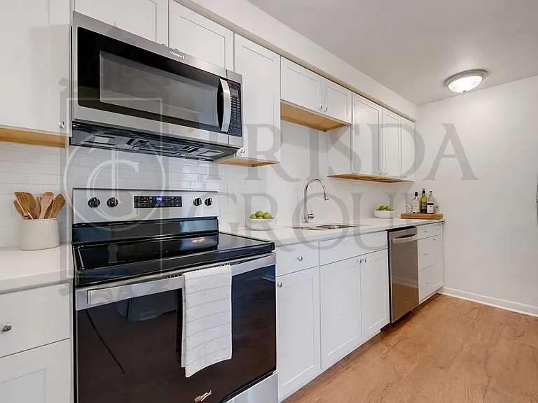 610 Broadhead Ave #C — Photo 5
