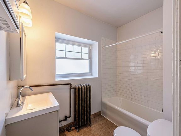 3rd image of 3302 Kenilworth Ave #35