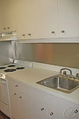 Rented by Bellmarc Realty | media 9