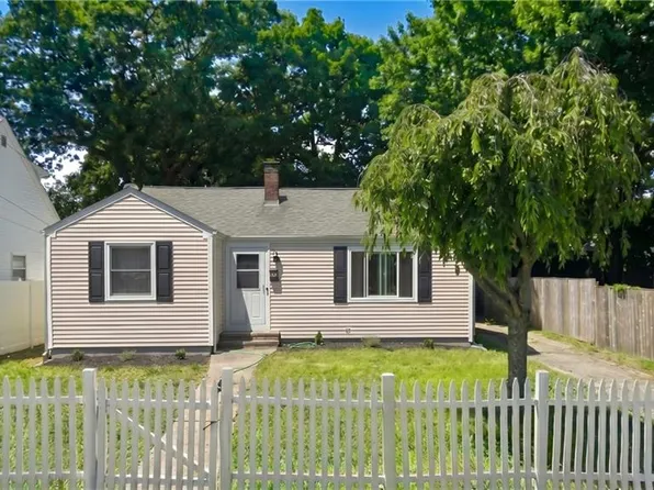 108 Western Promenade, Cranston, RI 02905