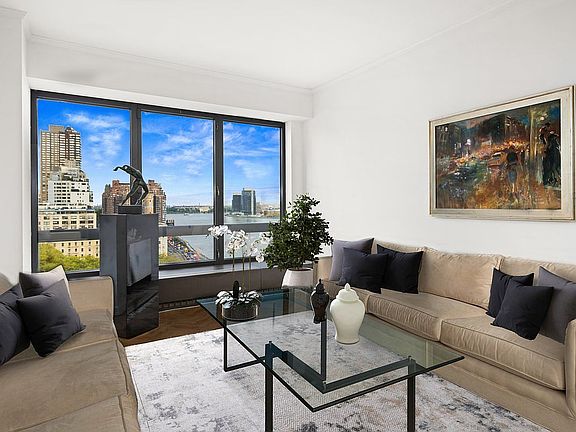 4th image of 530 E 76th St APT 12C