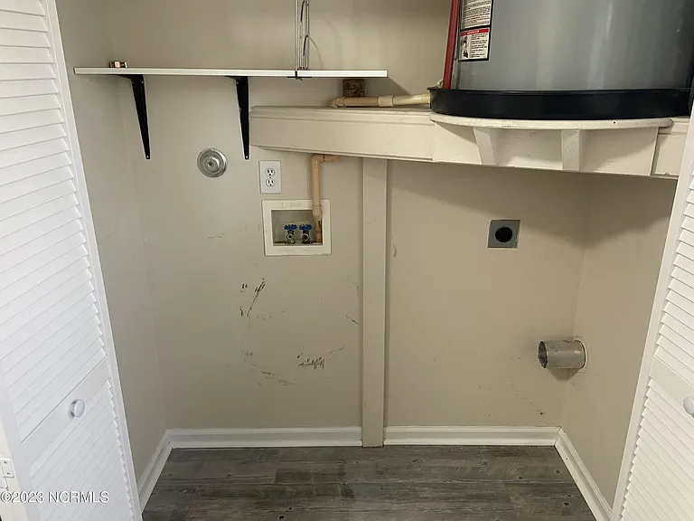 338 Emerald Cove Ct — Photo 8