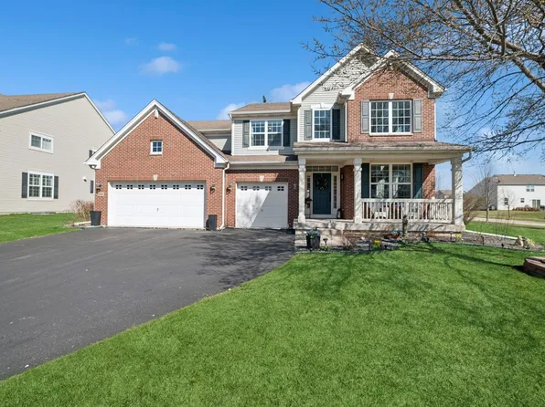 201 Valencia Pkwy, Gilberts, IL 60136