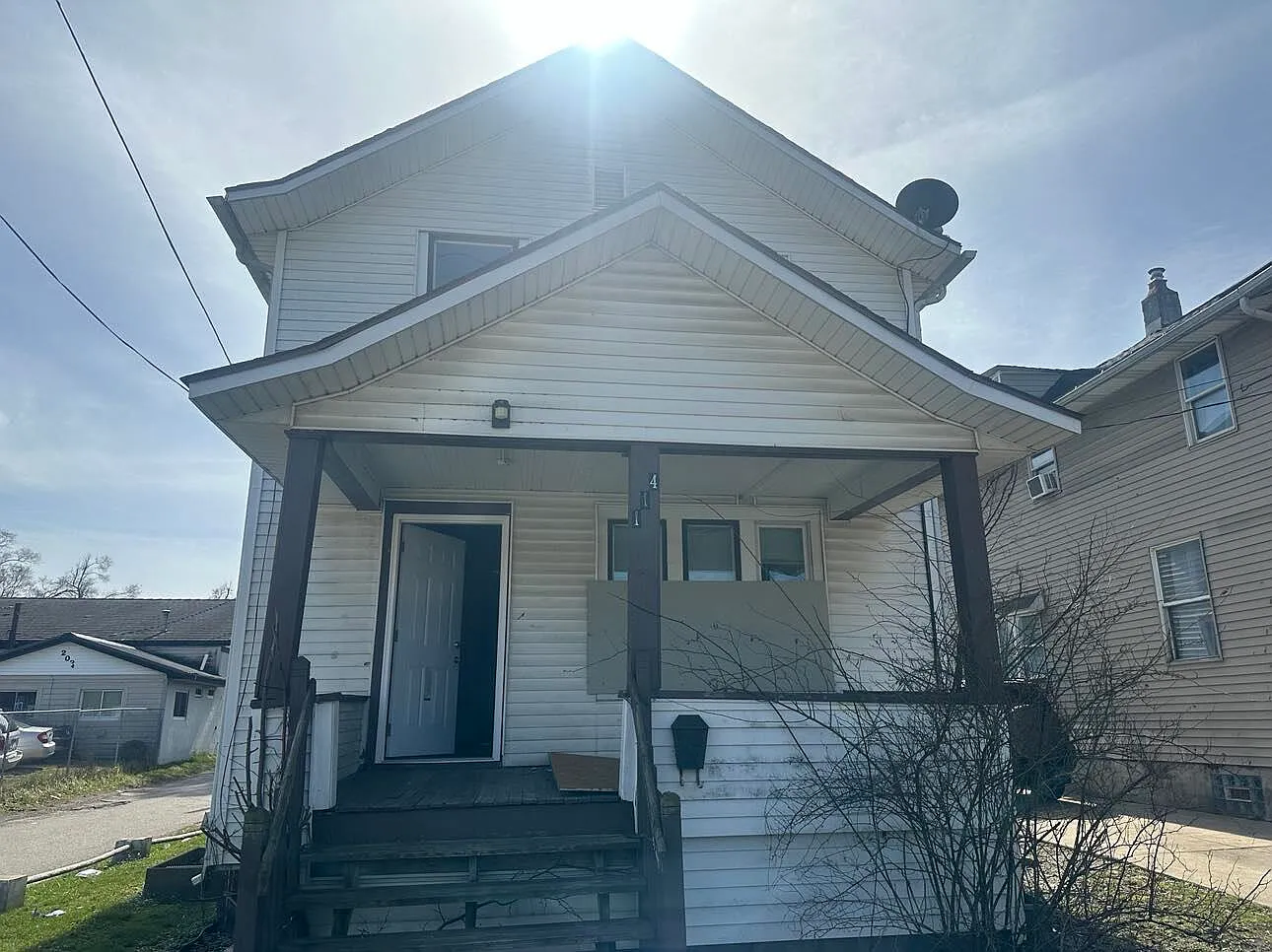 114 E Alcott St photo 1