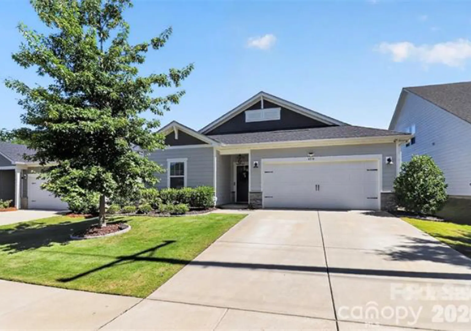 Lake Wylie Living! 3BR Home with Flex Room & 2-Car Garage — Photo 1