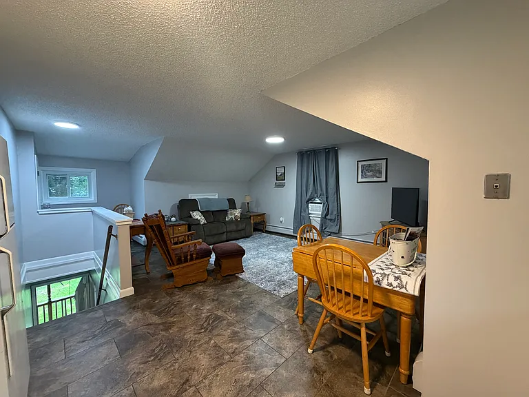 36 Edgemont Ave — Photo 2