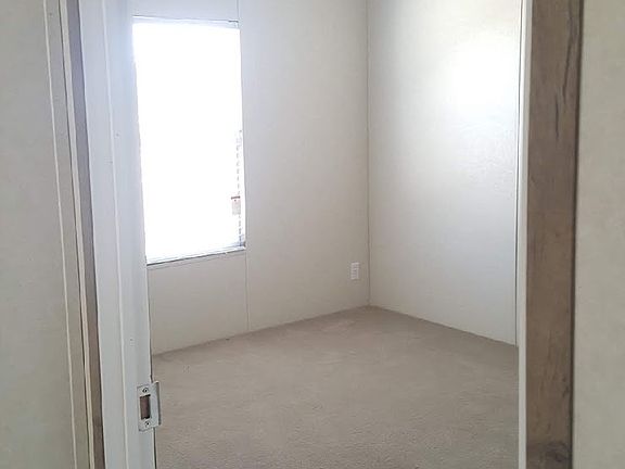 5th image of 42 Bream St