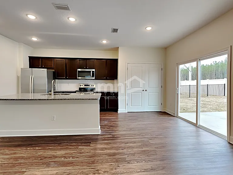 5921 Hampton Creek Rd — Photo 4
