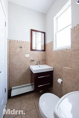 Rented by Mdrn Residential | media 38