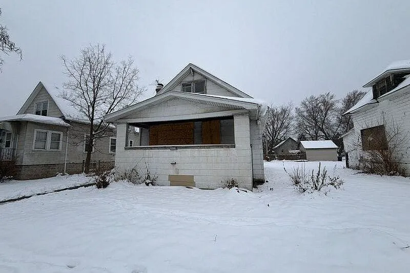 1504 S 1st Ave photo 1