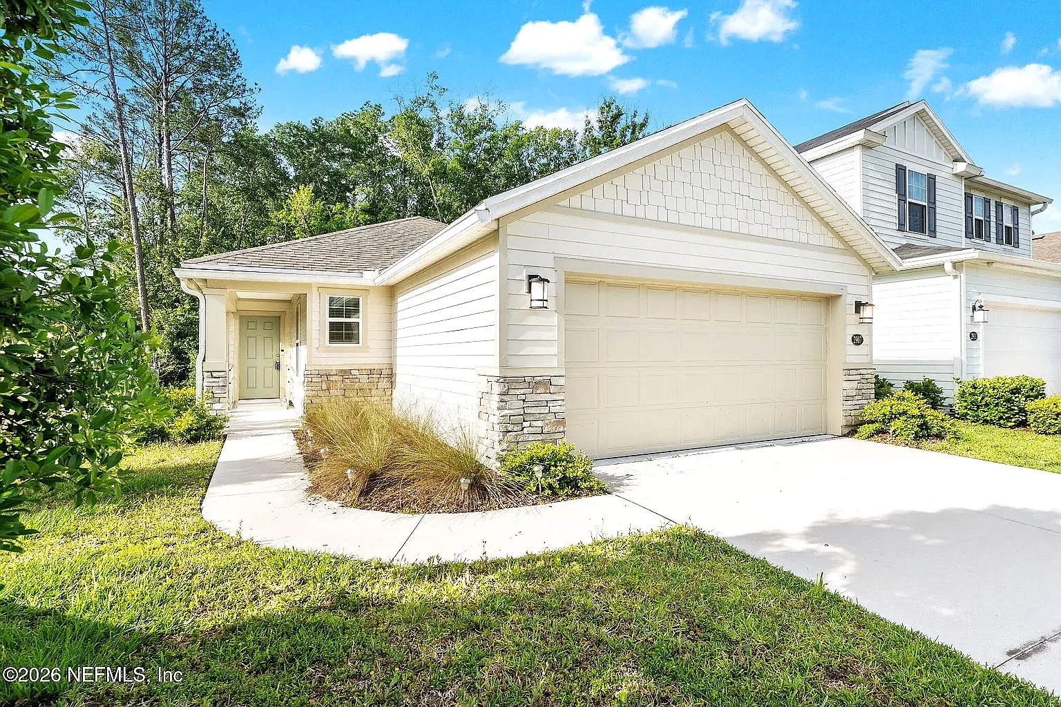 3 bed, 1498 sqft, $2,000 — Photo 1