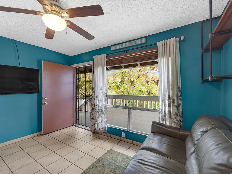 2136 Konou Pl #202 — Photo 7
