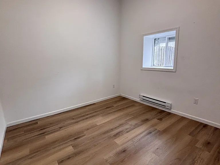 244 King St #107 — Photo 3