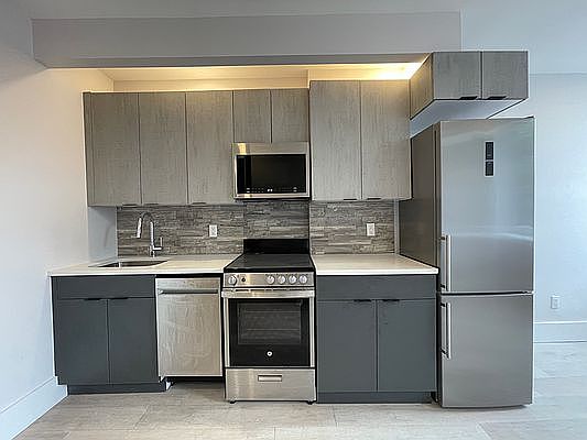 2nd image of 324 E 116th St #4A