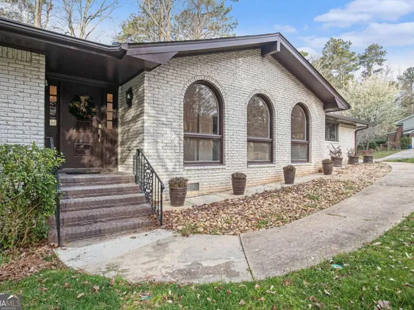 4551 Cherie Glen Trl, Stone Mountain, GA 30083