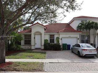 18750 SW 25th Ct, Hollywood, FL 33029