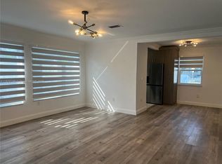 820 SW 11th Ave #820, Miami, FL 33130