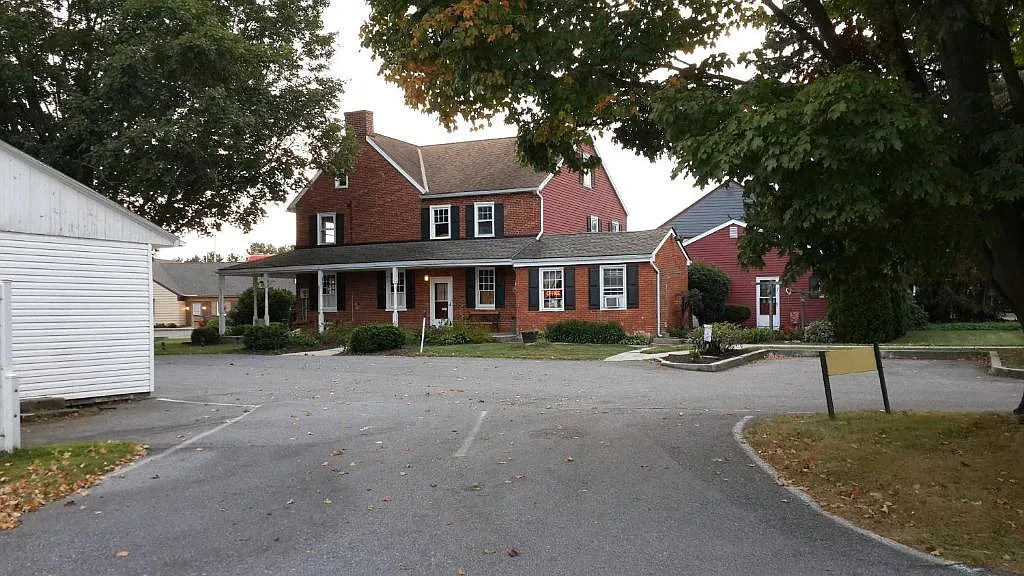 Building Photo - 2439 Old Philadelphia Pike