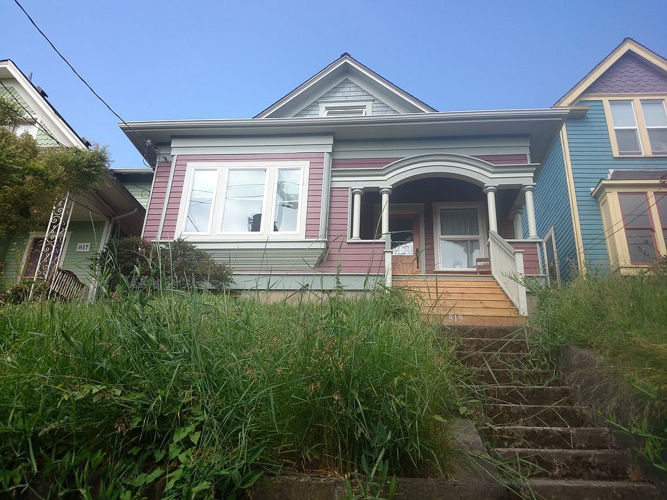 2nd image of 819 22nd Ave