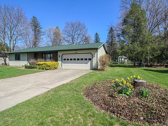 4th image of 17363 Mackinaw Rd