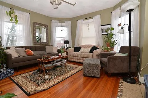 33 Thatcher St #A Photo 1