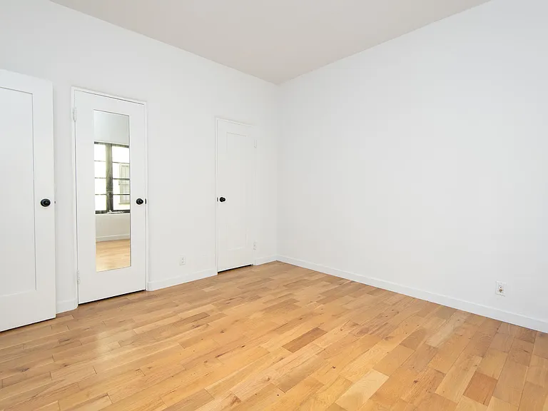 409 N Genesee Ave #3 — Photo 10