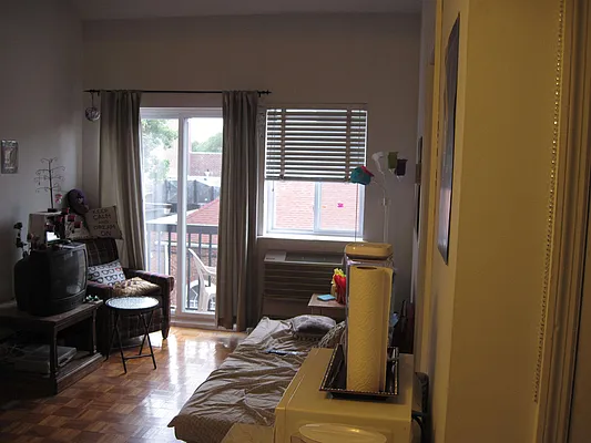 Rented by 18 REALTY | media 14