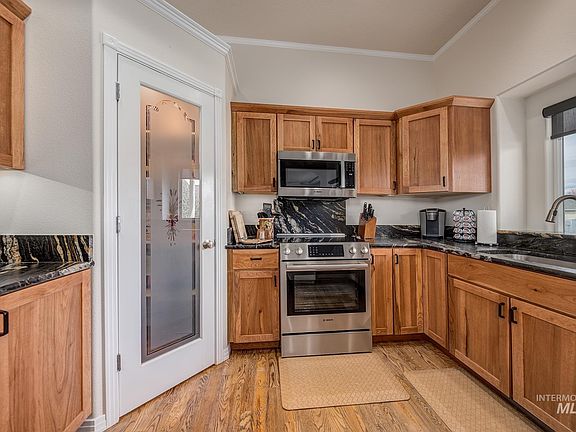 5th image of 1105 Partridge St
