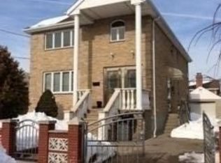 15119 17th Rd, Whitestone, NY 11357