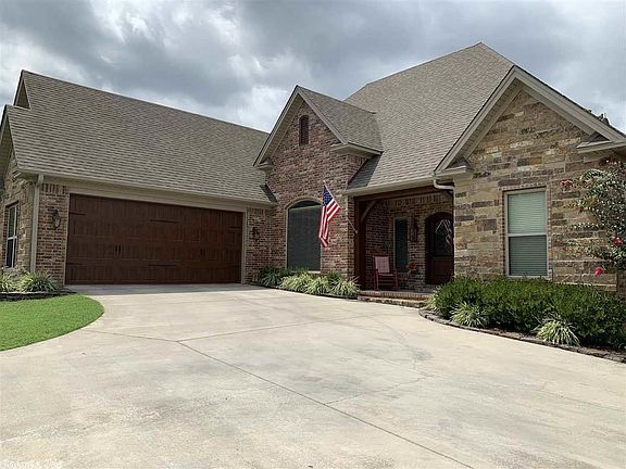 2nd image of 2305 Valley Dr