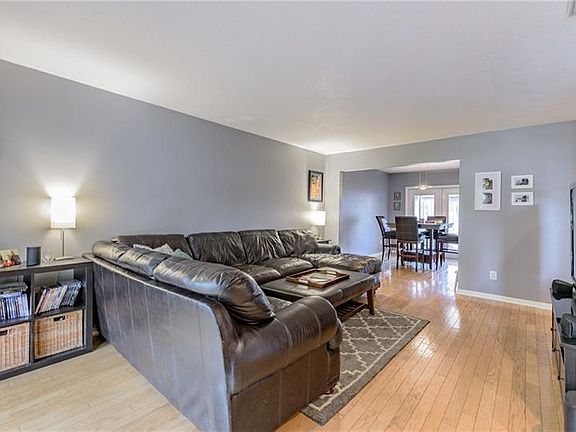 3rd image of 9718 Cypress Shadow Ave