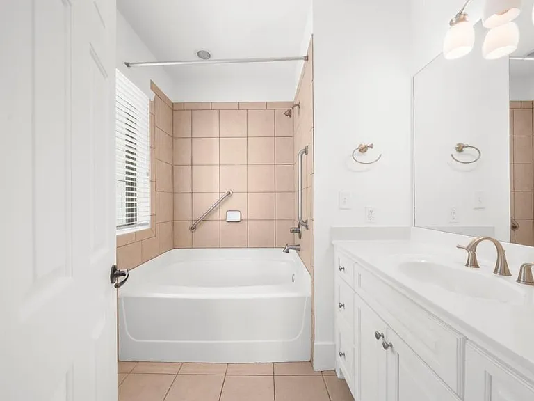 2360 Logan Cir #101 — Photo 29