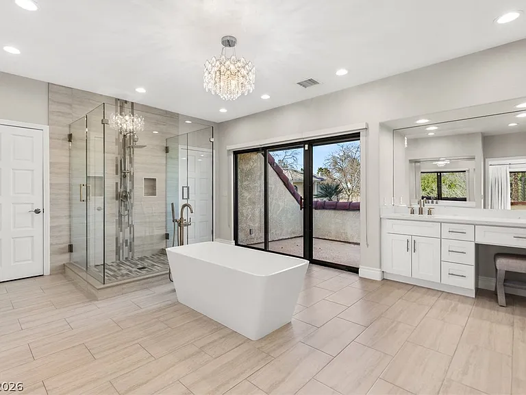 13 Dovetail Cir — Photo 33