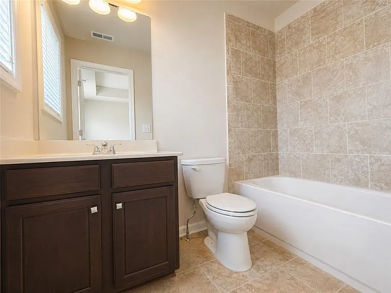 1207 Lavista Cir — Photo 20