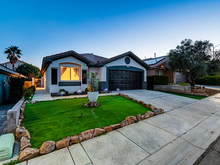 9657 Marble Peak Ct — Photo 55