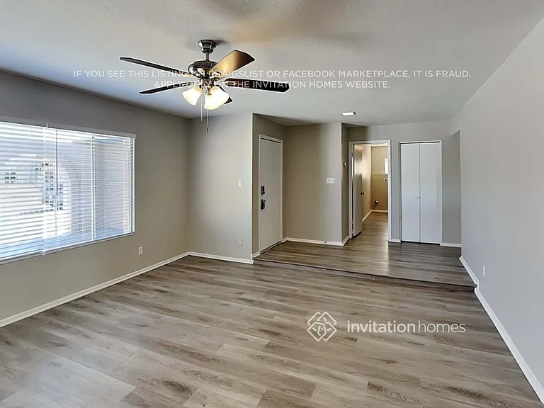5720 N 48th Ln — Photo 4
