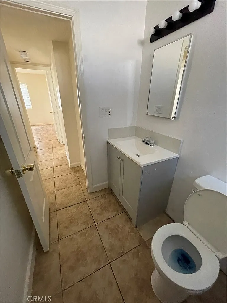 2 bed, 800 sqft, $1,675 — Photo 3
